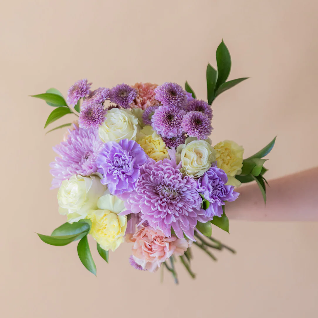 El Pastel - Ramo con flores crema - Image 8