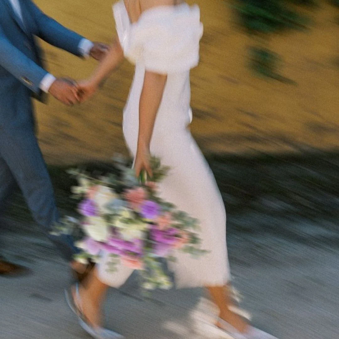 Viva la Novia - Ramo de flores y regalos para los novios - Image 2