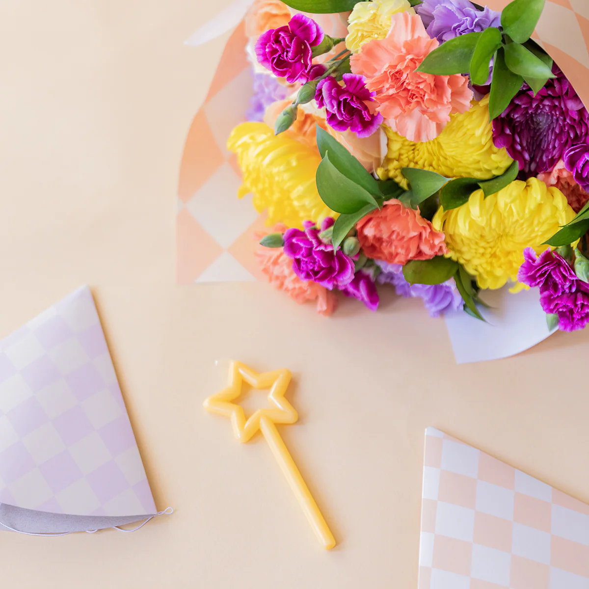 Feliz Cumple - Ramo de flores y kit de cumpleaños - Image 5