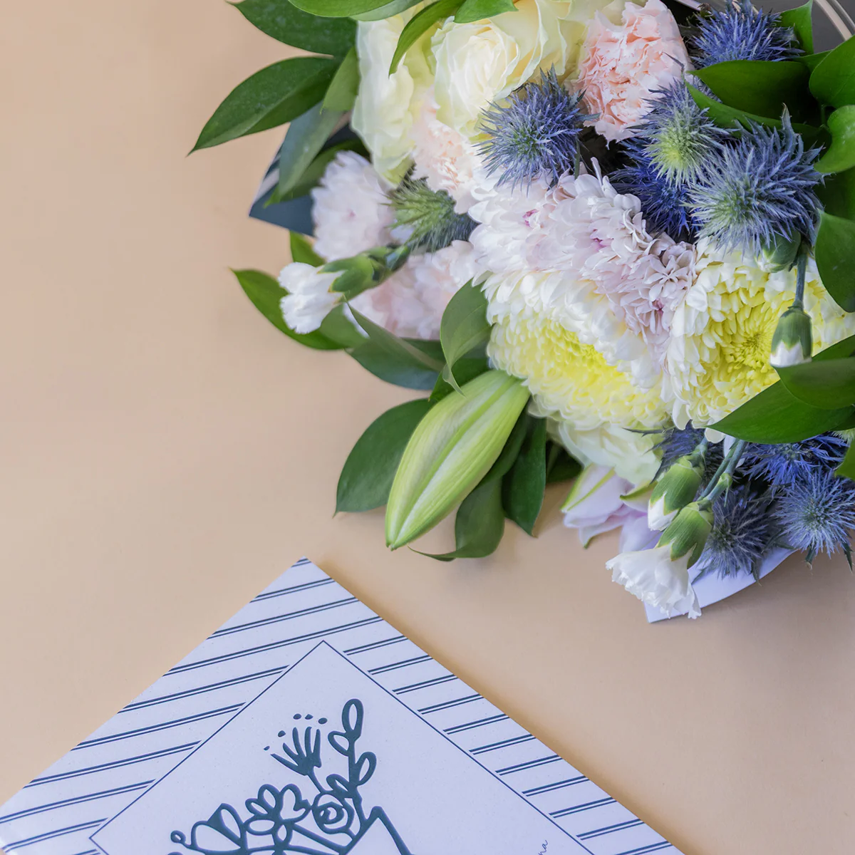 Con Cariño - Ramo de flores con libreta - Image 8