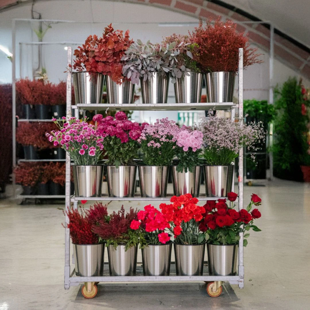 El Hechizo - Ramo de flores rojas y moradas - Image 5